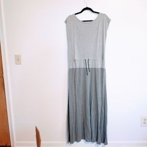 Gap maxi dress in grey with drawstring at waist. Size medium